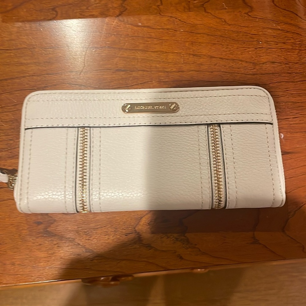 Brand New Michael Kors Cream Color Wallet- Zipper Closure